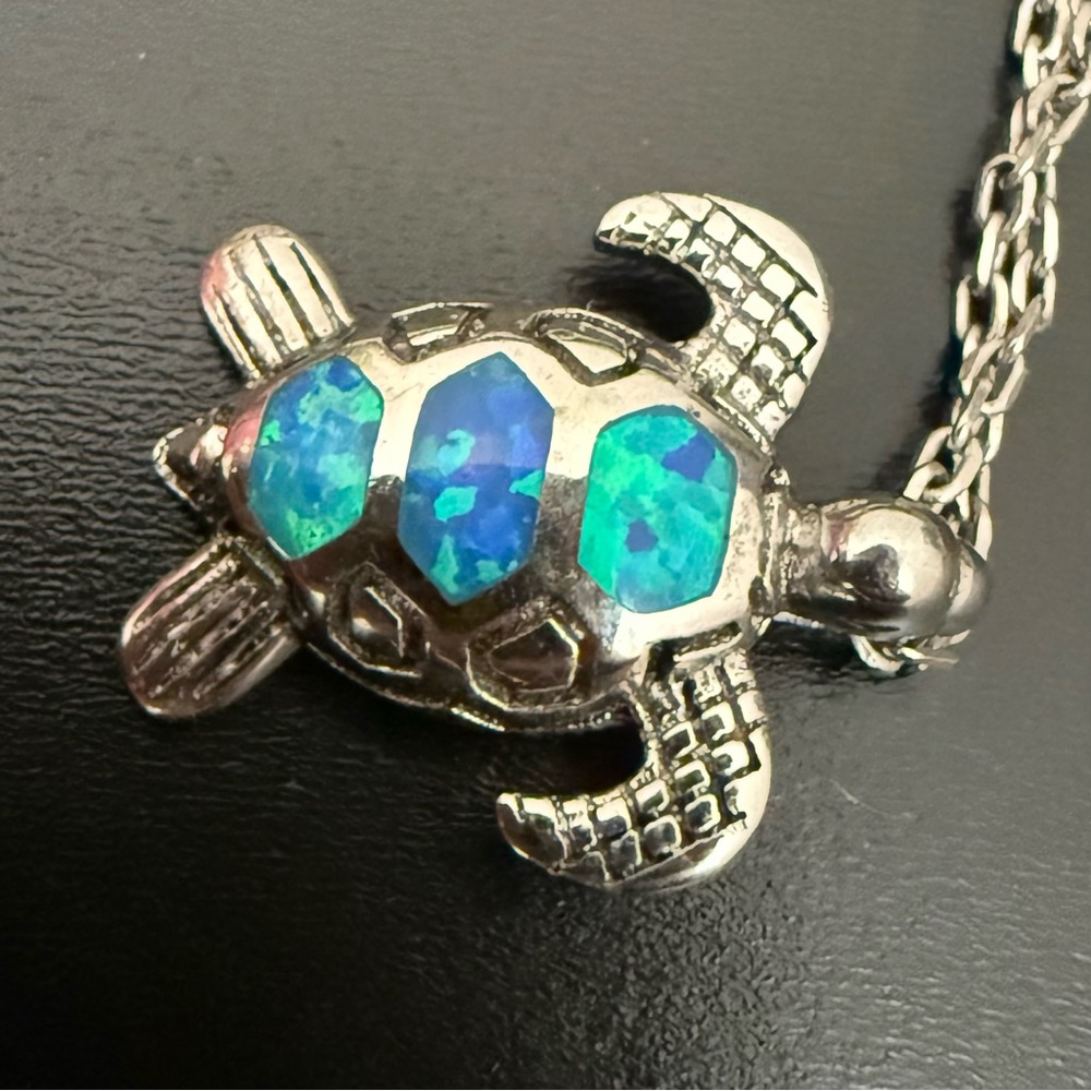 925 Sterling Silver Blue Opal Inlay Sea Turtle Pendant 16” Necklace 3g. - Picture 6 of 15